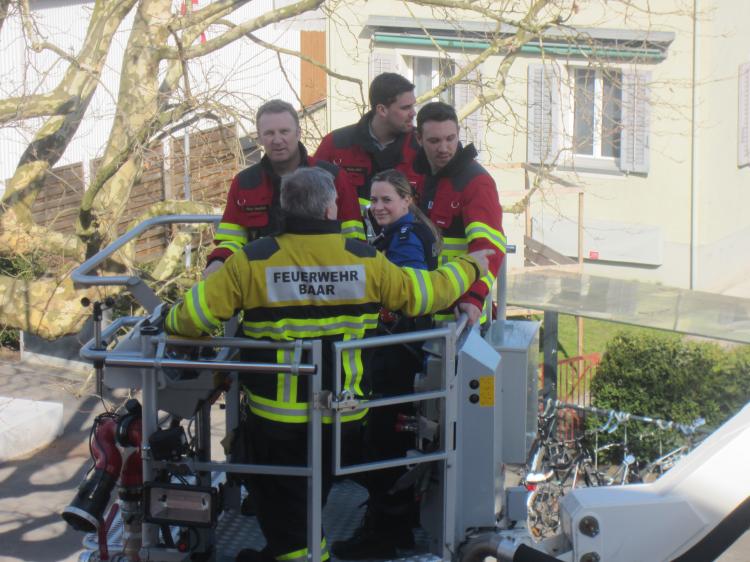 Mit Polizeibegleitung