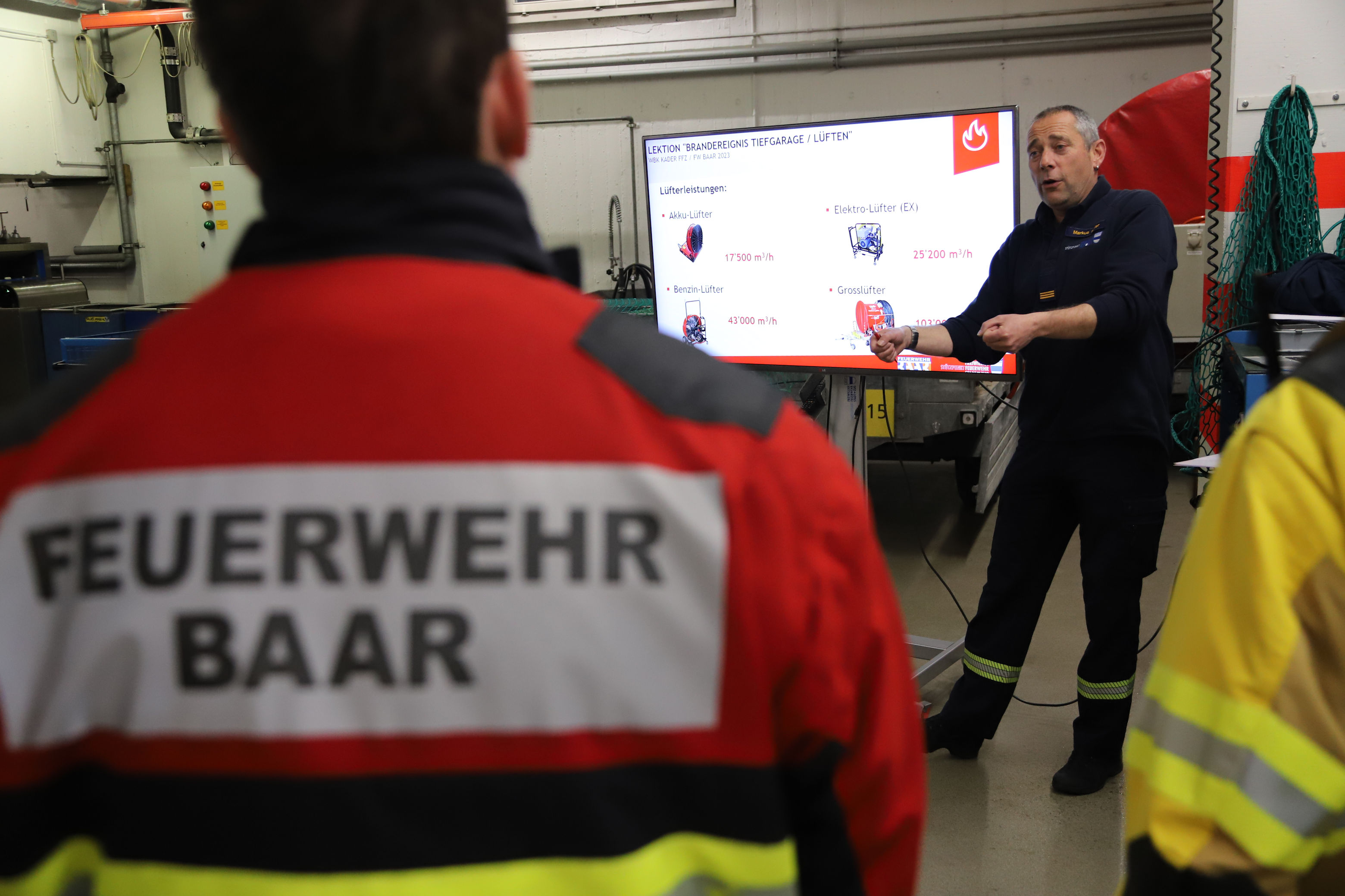 Lektion Rauch bei Tiefgaragenbrand