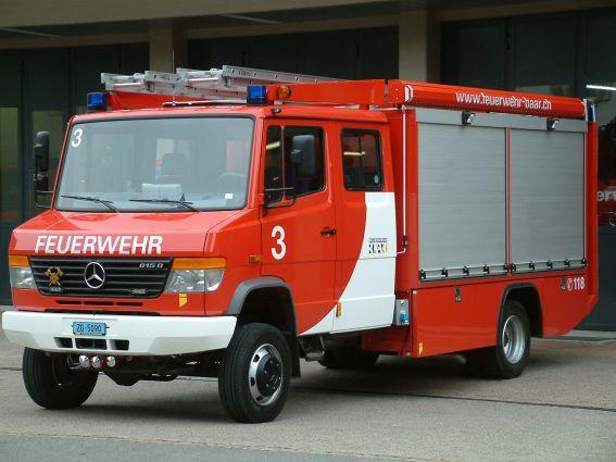 - Atemschutzfahrzeug

Marke/Typ: Mercedes Vario 815 DA 
Anschaffungsjahr: 2004 
Fahrzeuglieferant: Tony Brändle AG, Sirnach 
Ausbau: Tony Brändle AG, Sirnach 
Funkruf: Barro 3 
Preis: CHF 274'000.-- 
