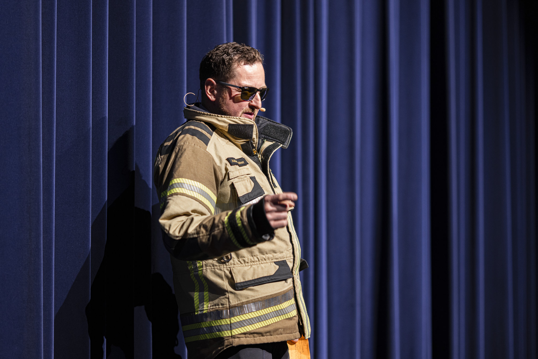 Adi Suter als Moderator durch den Unterhaltungsteil.