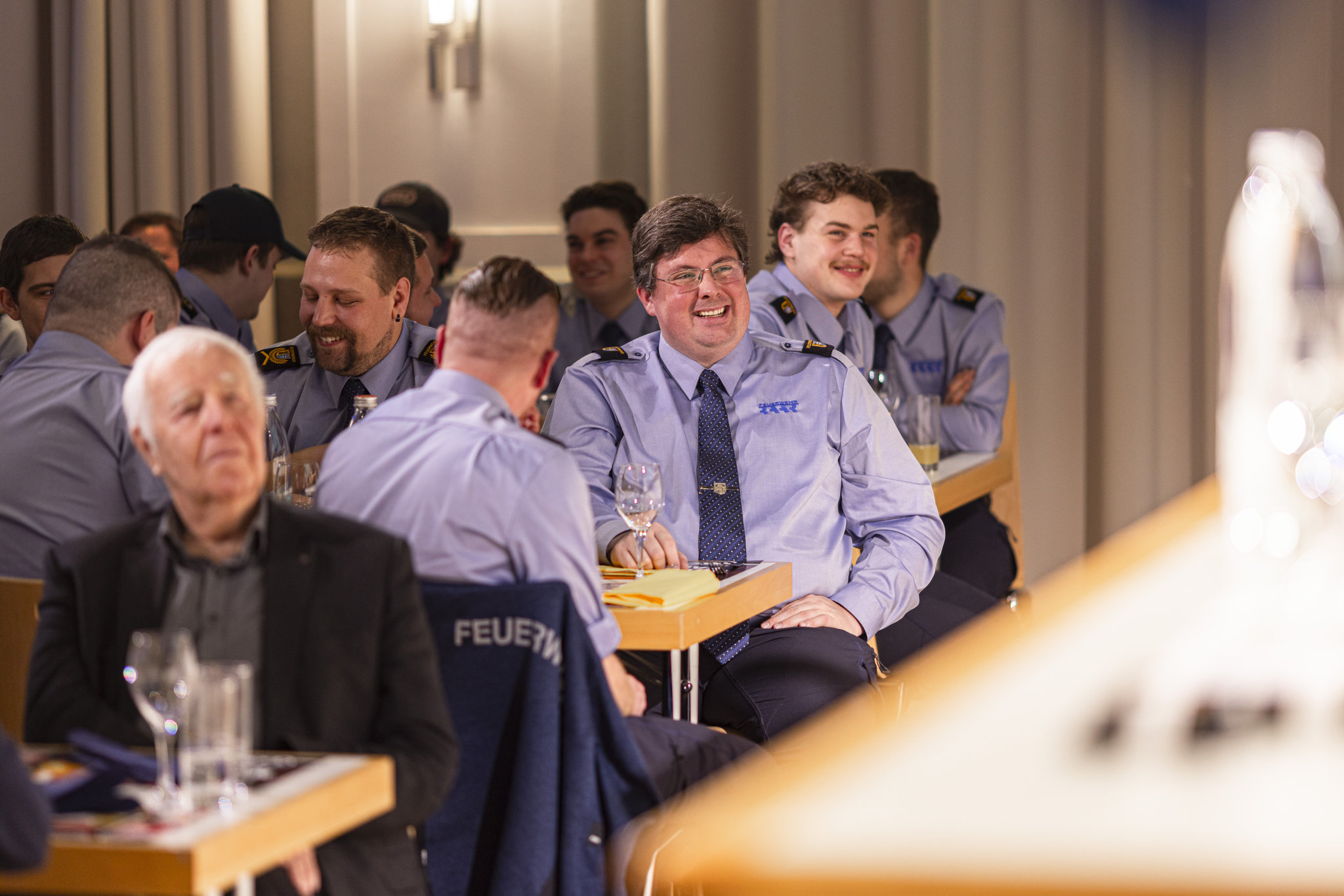 Die Mitglieder von 2e3 könnens kaum erwarten bis ihr uftritt kommt.