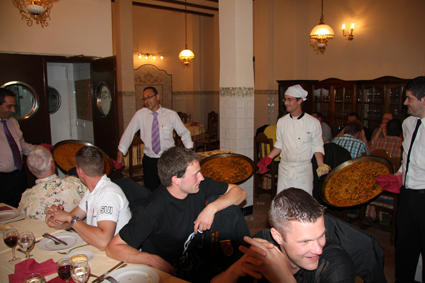 ... zum Paella-Essen