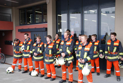 Antreten der neuen Feuerwehrler