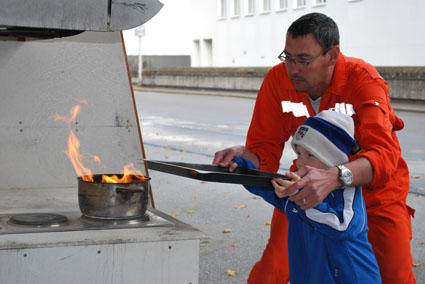 Schon beinahe ein richtiger Feuerwehrmann