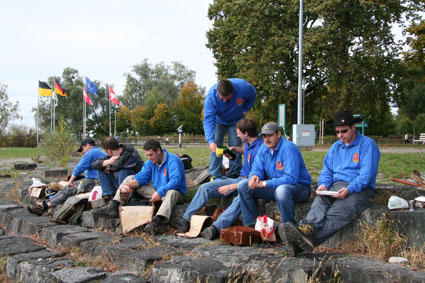 Die "Wandergruppe" verpflegt unterwegs...