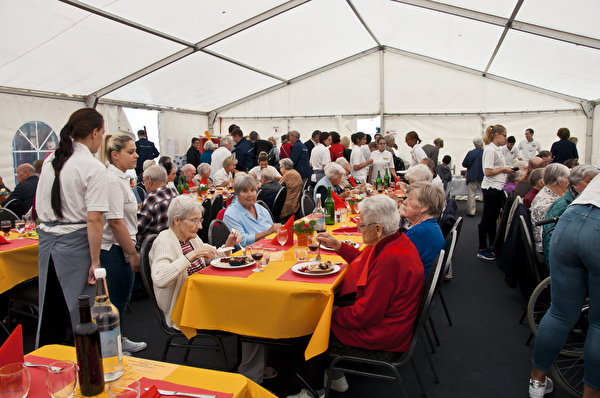 Jubiläumsfest Festzelt Tag der offenen Tür