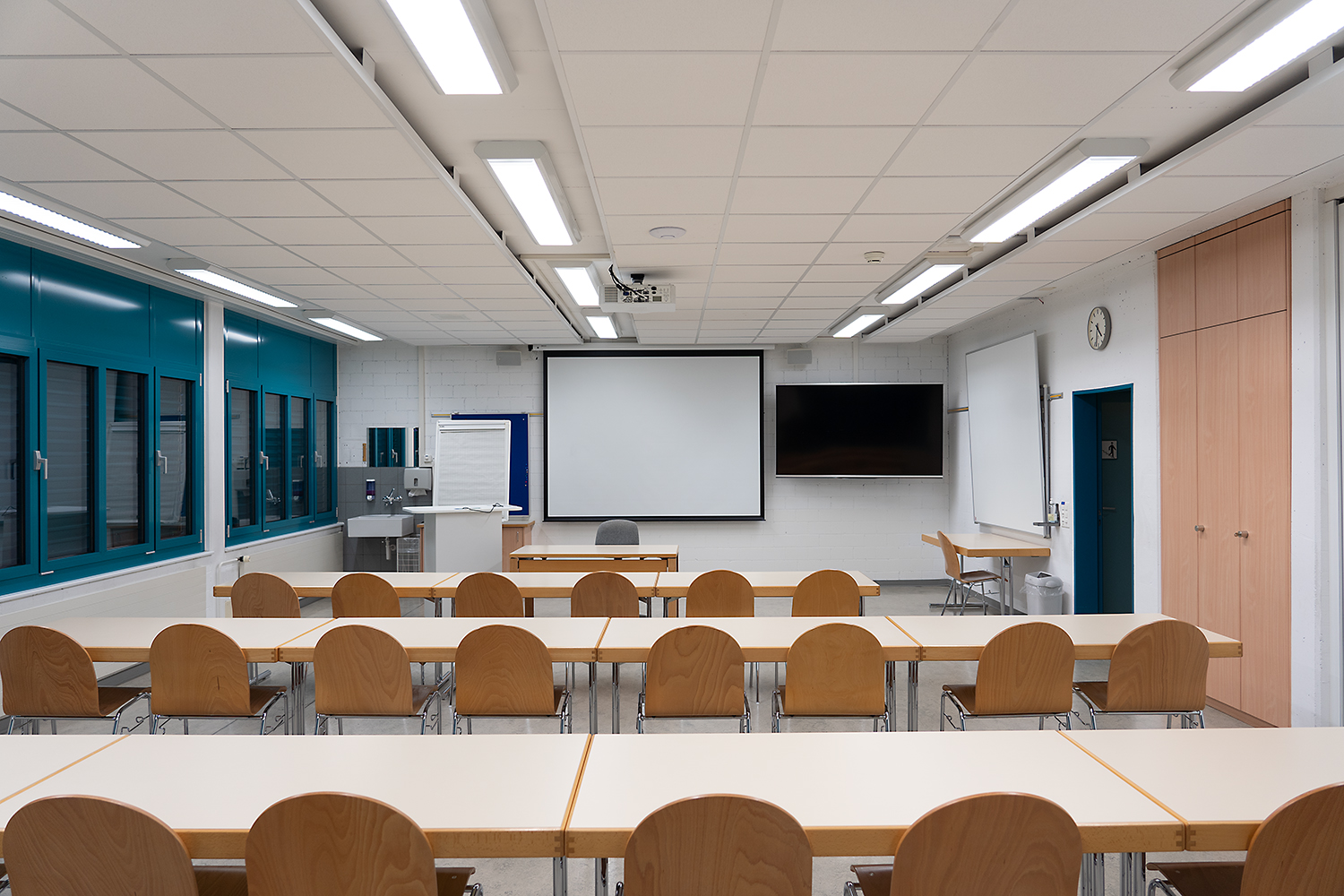 Dieser Raum kann auch für Ausbildungen und Schulungen gemietet werden. Infos unter liegenschaftsverwaltung@arth.ch