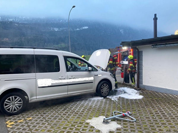 2025/6: Oberarth, Gotthardstrasse, Fahrzeugbrand