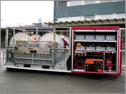 T.Brändle AG, 2007, Gewicht: 4.55 t
Aufbau: Schlauchhaspel, Geräteraum, Auffangbecken 35000 l, 1000 m Schlauch 110, Schieber 110, Generator, Signalisationsmaterial