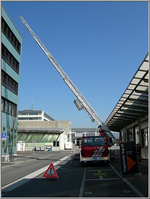 Stellungen mit der Autodrehleiter.
