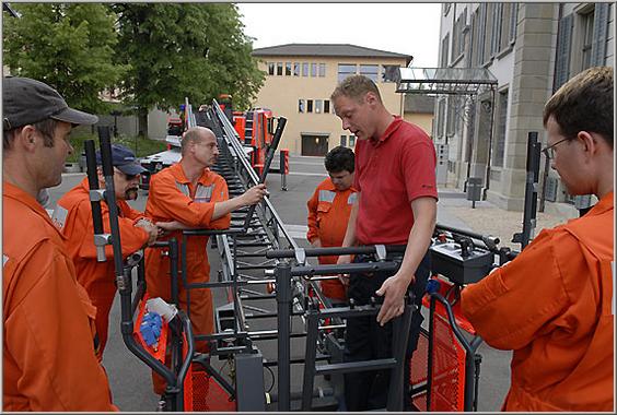 Korbvorstellung durch Metz-Instruktor "Falk".