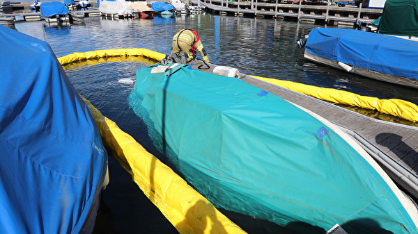 Gekentertes Boot