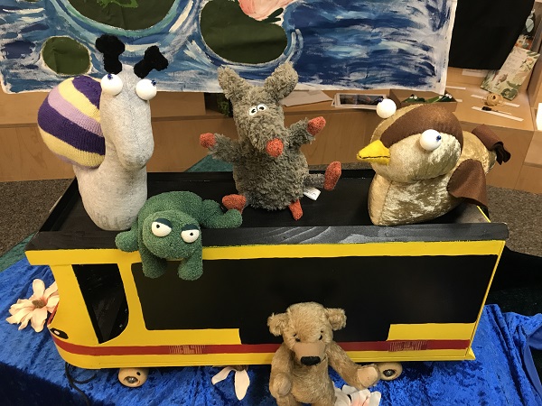 Max und seine Freunde auf dem Tram