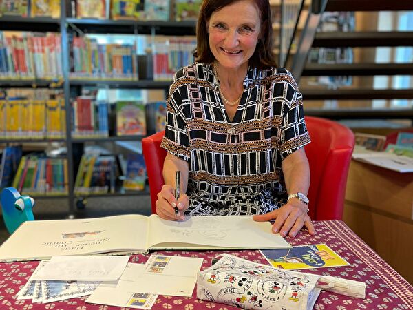 Autogramm von Doris Lecher