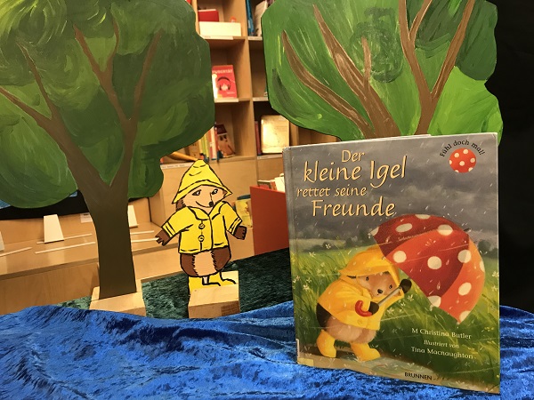 Bilderbuch und Kulisse der kleine Igel rettet seine Freunde 