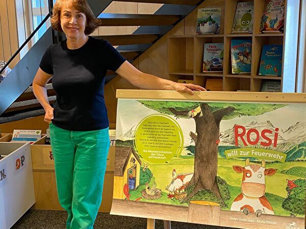 Frau Kopp mit Buch