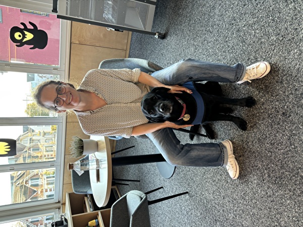 Lesehund mit Hundebegleiterin Nadine